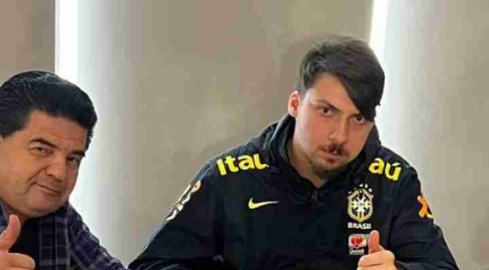 Filho do ex-presidente Bolsonaro pode ser candidato a prefeito pelo PL em Itajaí