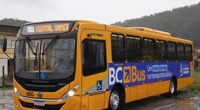 Transporte coletivo tarifa zero iniciou nesta segunda em BC