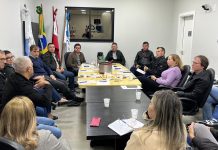 Prefeito de Barra Velha se reúne com CDL para fortalecimento do comércio local