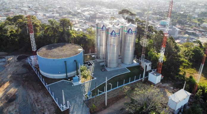 Prefeito Douglas juntamente com a Casan inaugura Reservatórios de Água em Barra Velha