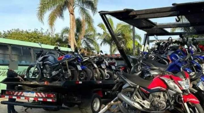 ‘Enxame barulhento’, PM apreende mais de 20 motocicletas após grupo perturbar moradores em SC
