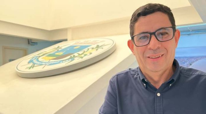 Prefeito Tiago Baltt oficializa nomeação de Marcio da Rosa para chefe de gabinete