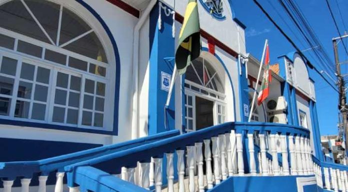 Prefeitura de Penha lança concurso público para 28 vagas
