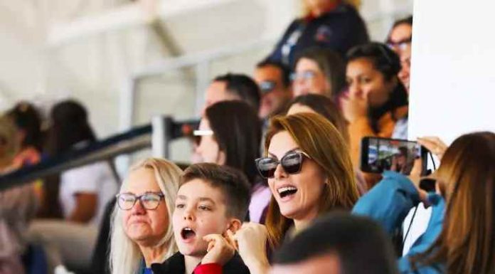 Ana Hickmann curte Beto Carrero World com a família