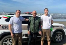 “Surfistas da lei”: tio e sobrinho, PMs salvam pescador na praia de Barra Velha