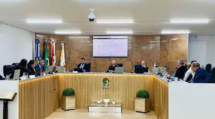 Legislativo de Piçarras aprova projeto que autoriza o município a celebrar convênio que trata da Política de Saneamento Básico