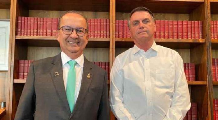 Bolsonaro estará em SC neste sábado acompanhado da sua esposa Michele