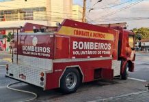 Bombeiros Voluntários de Penha controlam incêndio em cafeteria