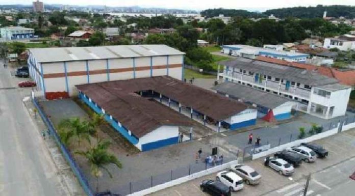 Vereador Maurício sugere ao prefeito Aquiles contratar policiais para vigiar as escolas