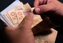 Reajuste do salário mínimo para R$ 1.320 é aprovado com política permanente de correção