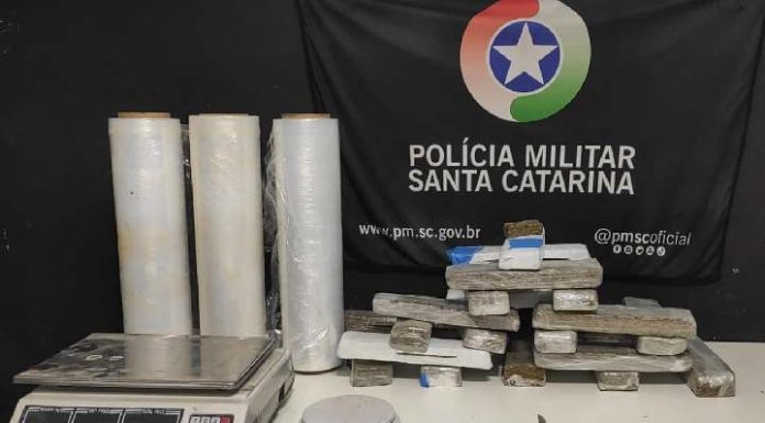 Polícia de Navegantes prende traficantes com 13 kg de maconha