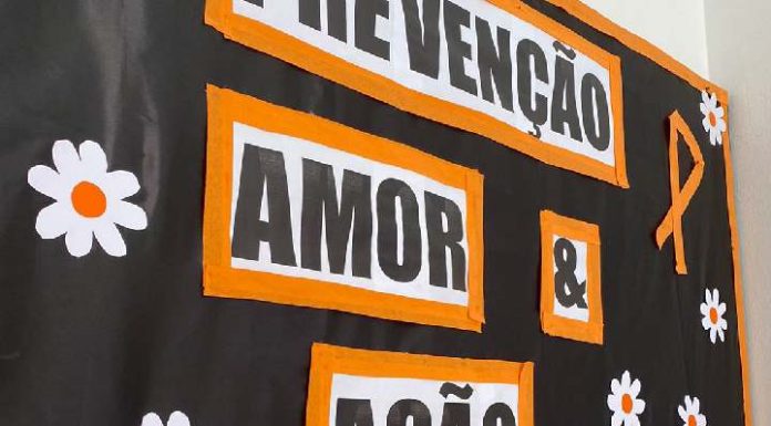Agosto Laranja: Prefeitura de Penha apoia APAE em ação de orientação na conscientização à prevenção de deficiência