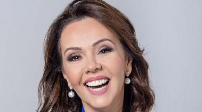 Palestra com apresentadora da NSC TV comemora 5 anos de entidade empresarial de SC