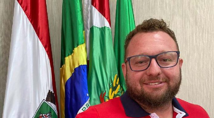 Suplente Diego Matiello assume lugar de Lito na Câmara Municipal de Penha