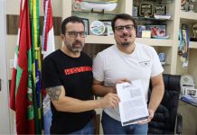 Aquiles sanciona Lei que firma o convênio com o Estado para a guarda armada nas escolas