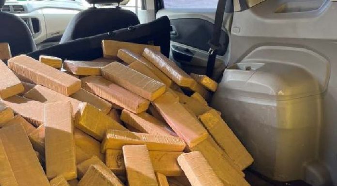 PRF apreende Spin carregada com mais de 300 quilos de maconha