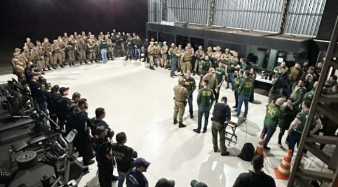 Gaecco cumpre mandados de busca e apreensão em Barra Velha, Penha, Piçarras e Itajaí