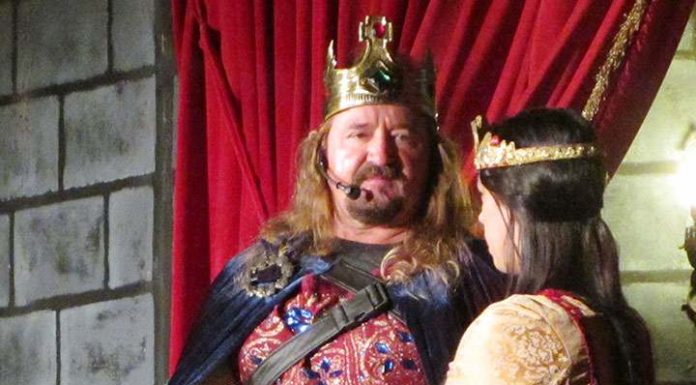 Vereador Italiano anuncia o fim do “reinado” no Show Excalibur