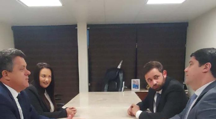 Vice-prefeita Maria Juraci Alexandrino avalia ingresso no PL em reunião estratégica