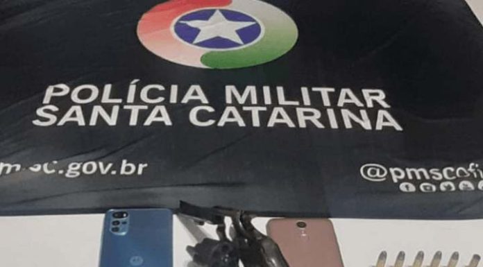 Ladrões de carro agem em Barra Velha e caem nas garras da PM de Navegantes