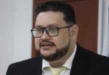 Duda Bueno assume vaga na Câmara de Penha e promete representar a comunidade com dedicação