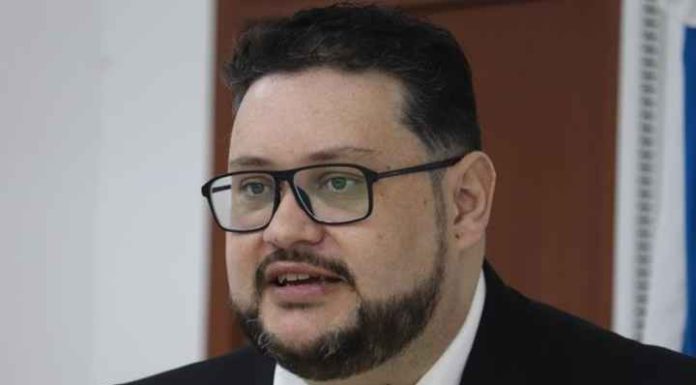 Duda Bueno assume vaga na Câmara de Penha e promete representar a comunidade com dedicação