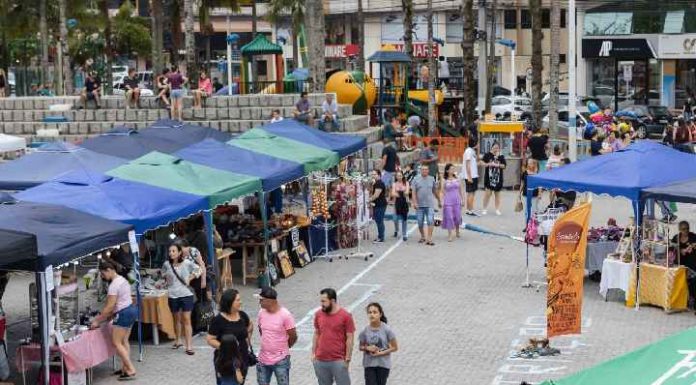 Praça da Paz, em Itapema, recebe projeto Som&Sol neste sábado