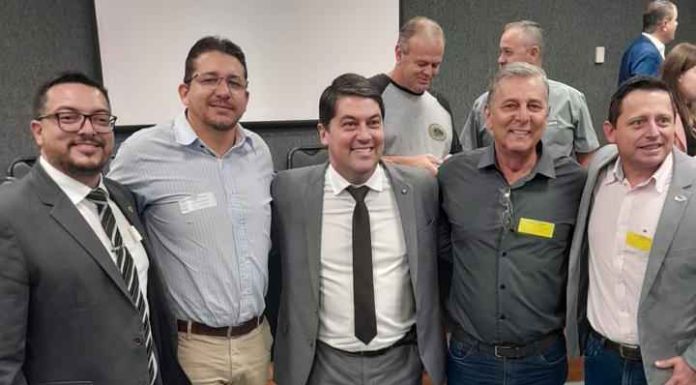 Presidente da CDL de Penha participa de audiência sobre obras na BR-101
