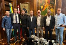 Comitiva de Balneário Piçarras se reúne com governador Jorginho Mello