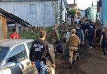 Operação que apura tortura e cárcere privado contra homem de 21 anos prende 4 suspeitos em SC