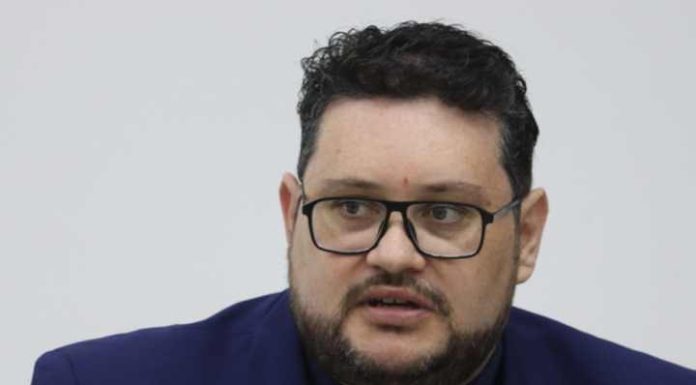 Vereador Duda Bueno propõe uma campanha municipal contra fraudes e golpes na Internet