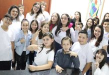 Escola de Arte Culinária Laci dos Santos Leite forma 21 alunos mirins