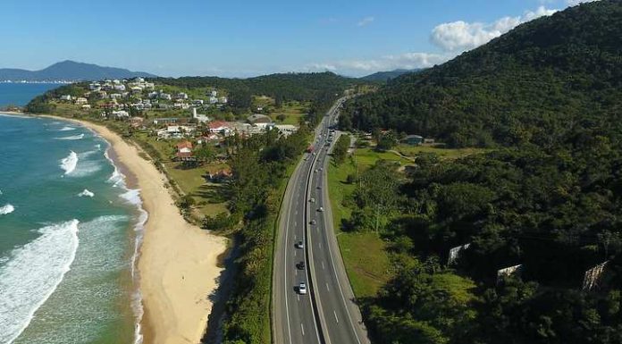 Feriadão deve ter circulação de mais de 1 milhão de veículos nas rodovias, calcula Arteris Litoral Sul