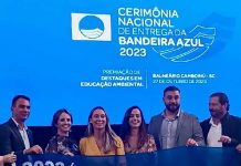 Balneário Piçarras recebe Bandeira Azul em cerimônia oficial