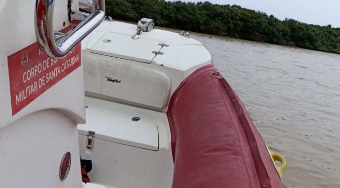 Corpo de jovem que se jogou no Rio Itajaí-Açu segue desaparecido