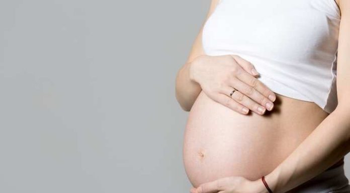 Homem se masturba na frente de grávida e é preso por importunação sexual em SC