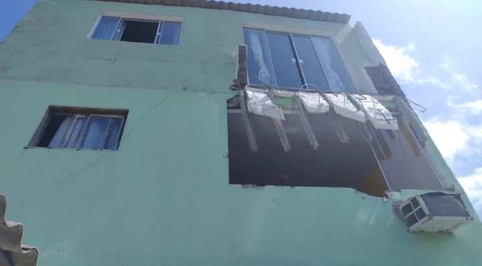 Sacada de hostel desaba e mata duas mulheres em Florianópolis