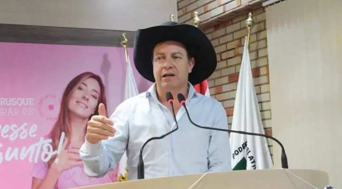 Vereador licenciado de SC é preso por suspeita de ‘rachadinha’