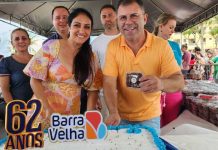 Barra Velha comemora 62 anos com bolo com alegria, bolo e apresentações especiais na Praça Lauro Carneiro de Loyola
