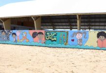 Alunos da Escola João Batista da Cruz inauguram revitalização de muro interno com grafite e comunicação inclusiva