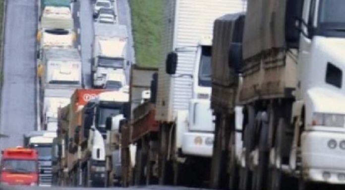 Termina o periodo de testes e trânsito segue caótico no trecho norte da BR-101