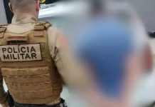 Com suspeita de traição, marido obriga mulher a fazer sexo na frente da mãe, em SC