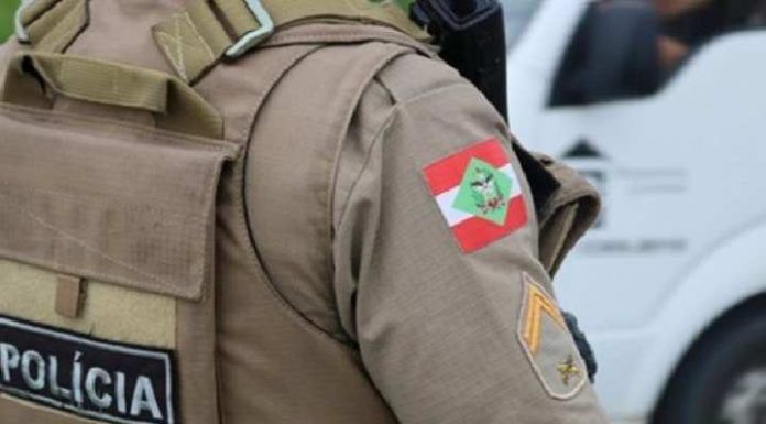 Mulher escapa de ser morta pelo marido antes da virada do ano