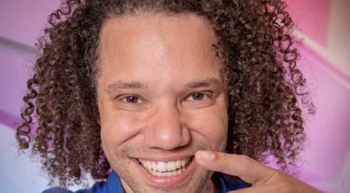 ‘Eu sou a tia da merenda’: cozinheiro de escola pública de Balneário Camboriú é confirmado no BBB 24