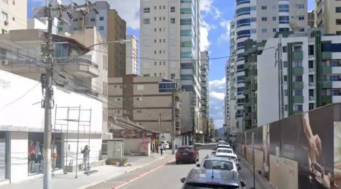 Homem quebra a perna da sogra e tenta jogar esposa da sacada do apartamento em Itapema