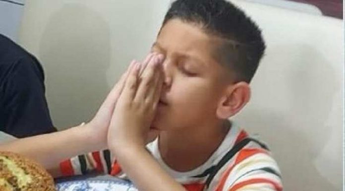 Identificado menino venezuelano de 9 anos que morreu afogado em Barra Velha