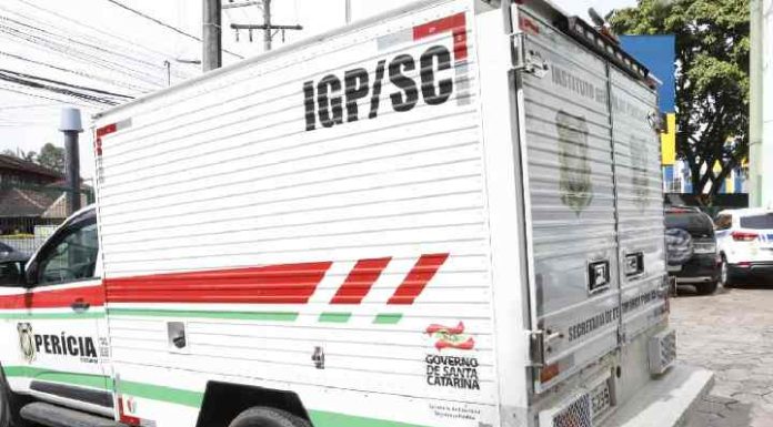 Marido ciumento mata mulher com tijolada em Blumenau