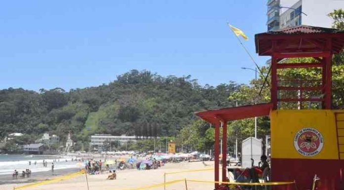 Homem é preso após passar a mão em menina de 12 anos