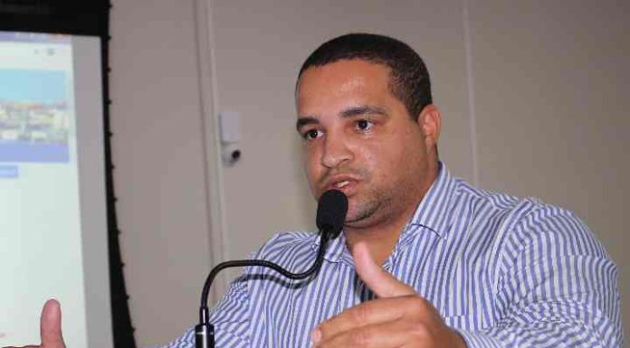 Mesmo sem posse oficial, Tainha assume a função de prefeito de Barra Velha