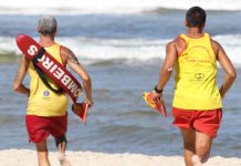 Homem é arrastado pelo mar e morre em Barra Velha